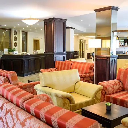 Parklands Hotel&pool