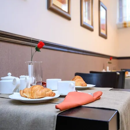 Hotell Parklands & Pool 4*