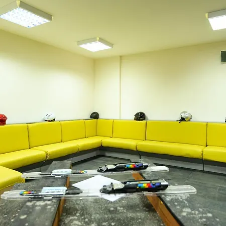 Hotell Parklands & Pool