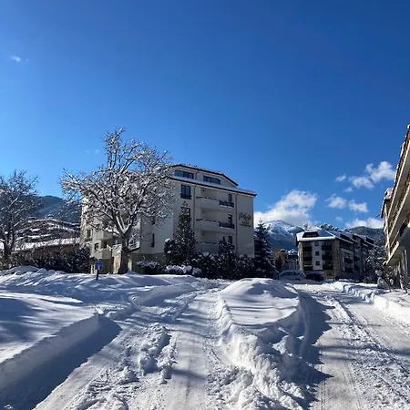 Parklands & Pool Hotell 4*