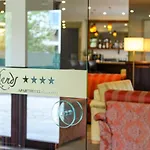 Parklands & Pool 4* 반스코