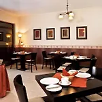 Parklands & Pool 4*