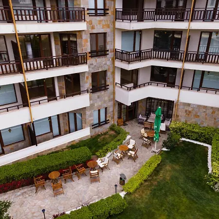 Parklands & Pool 4* Bansko