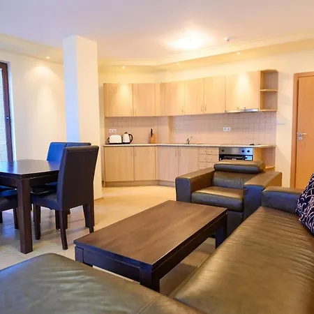 Szálloda Parklands & Pool 4*