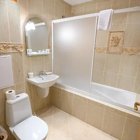 호텔 Parklands & Pool 4*