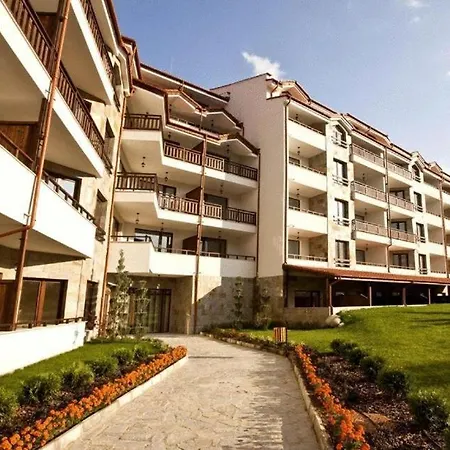 Parklands & Pool
