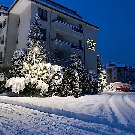Ξενοδοχείο Parklands & Pool 4*