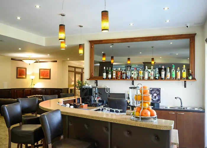 Parklands & Pool Szálloda