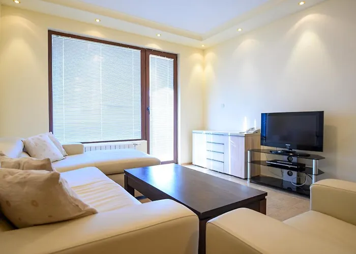 Parklands & Pool Szálloda 4*